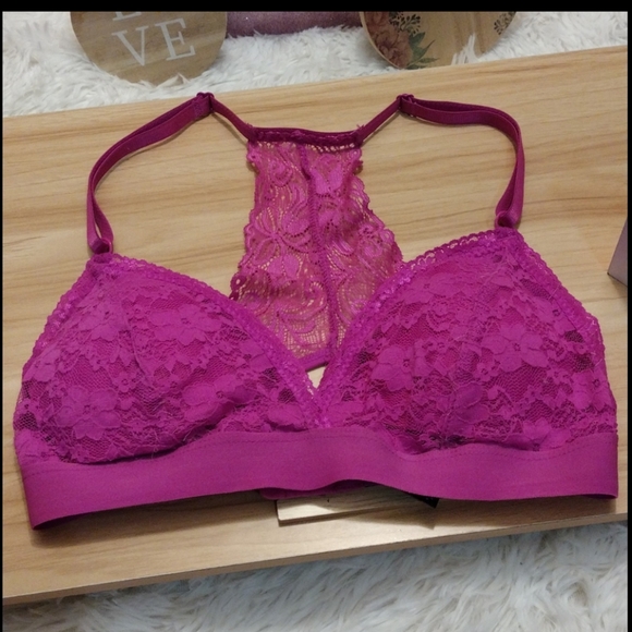 XOXO Lace Bralette in Magenta Padded Small - Picture 1 of 7
